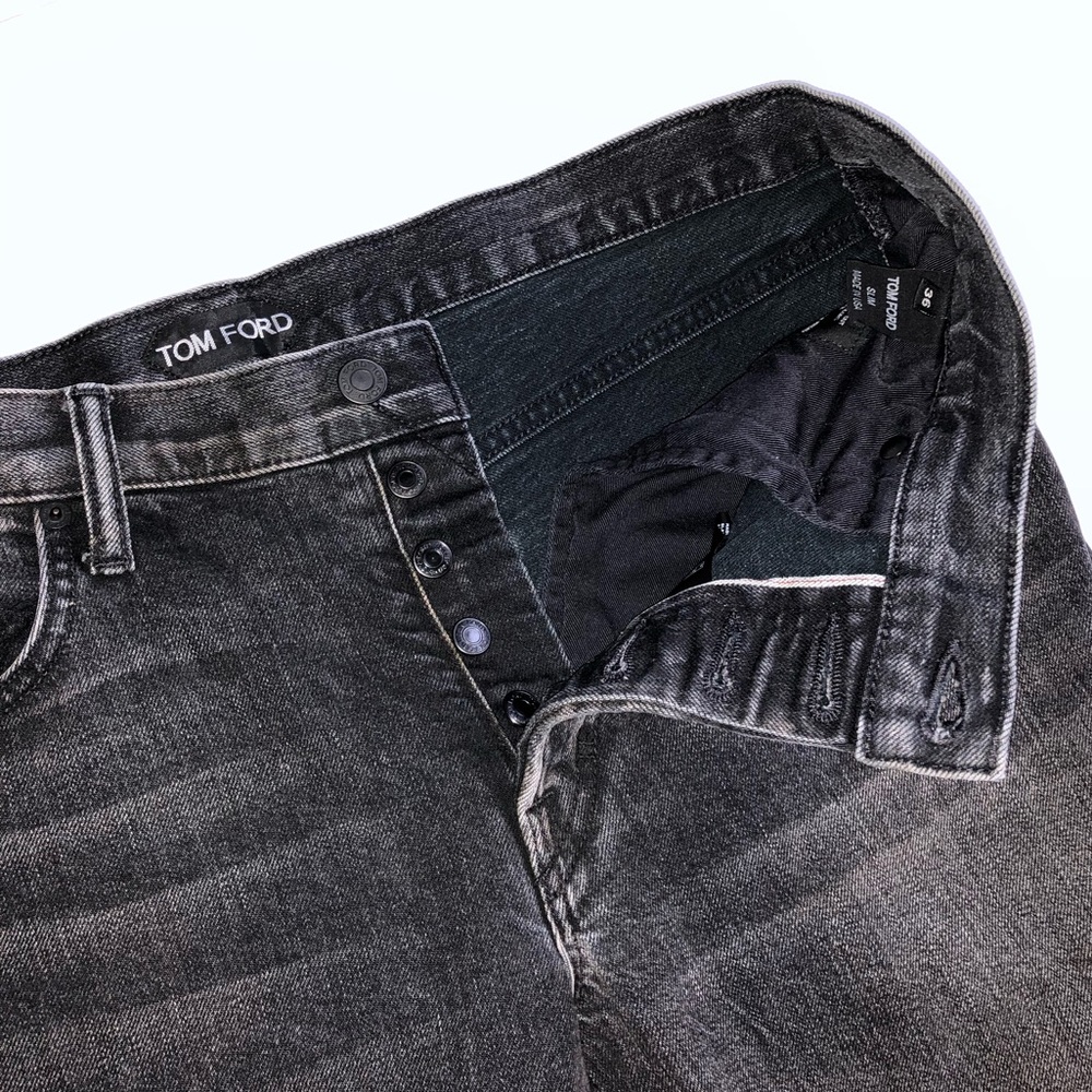 SOLD ๐ฆ TOM FORD
Slim-Fit Selvedge Jeans - Picture 11 of 16